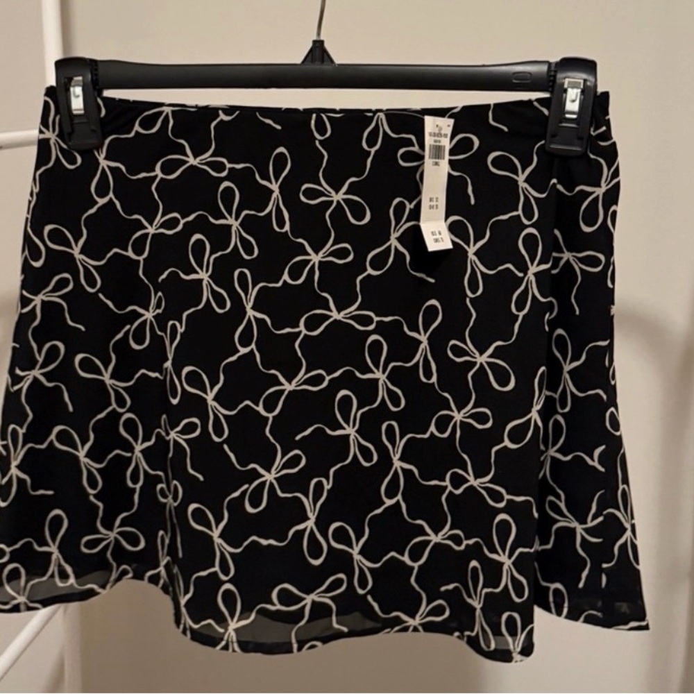 Abercrombie & Fitch Black and White Mini Skort